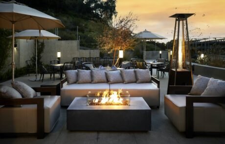 Theresa's Outdoor Dining